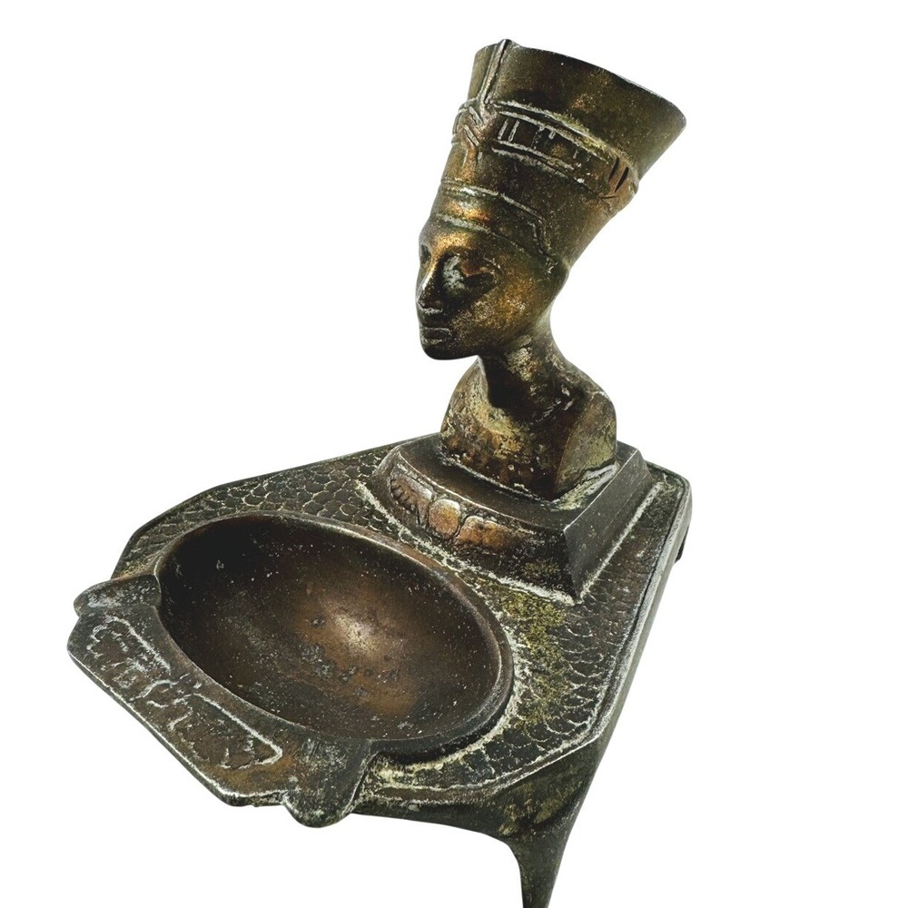VTG Egyptian Queen Nefertiti Metal Ashtray Bronze Tone Tripod Bust Vanity Dish